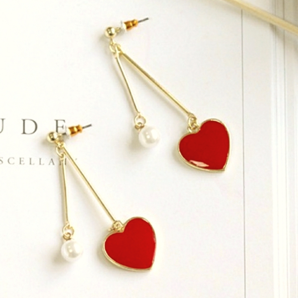 NWT Red Heart Pearl Valentines Day Dangle Earrings